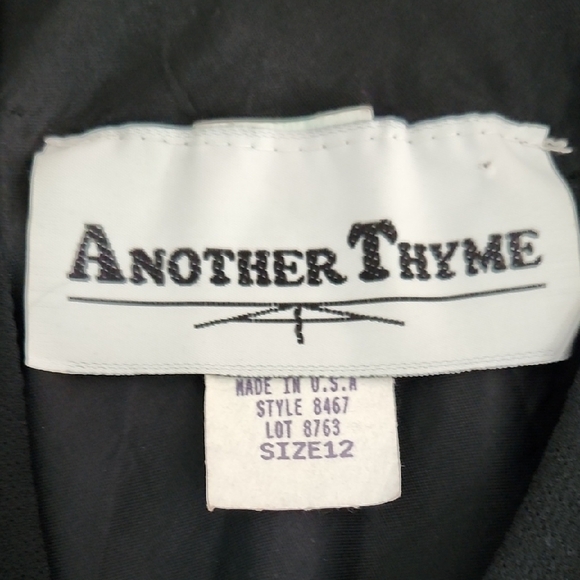 Chic Black Flutter Sleeve Midi Dress - Picture 6 of 10